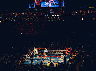 男子52公斤级：胡建关获铜牌